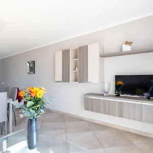  Appartamento Le Midi 8 By Estates